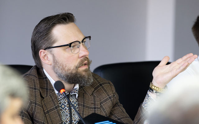 “Сучасний адвокат дедалі частіше працює у сфері публічних комунікацій. Тому, створено гайд для розмежування професій адвоката і лобіста”, – Олексій Шевчук