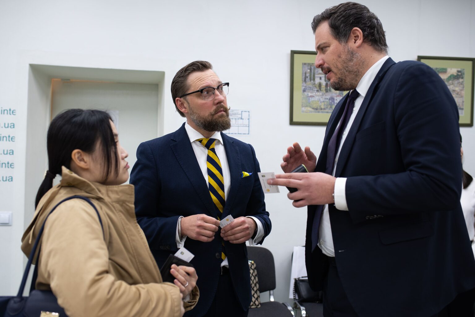 Diplomatic Legal Hub — платформа, що об’єднує юристів і дипломатів задля захисту іноземців в Україні
